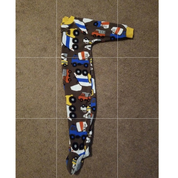 Boys Carter's footie pajamas - Picture 6 of 6